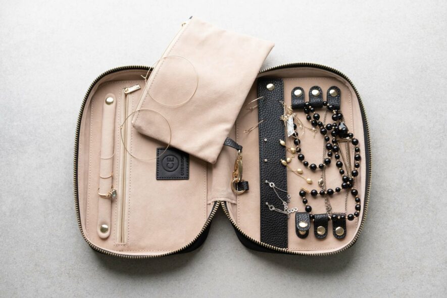 Case Elegance jewelry organizer