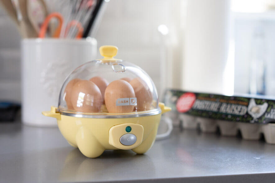 DASH rapid egg cooker