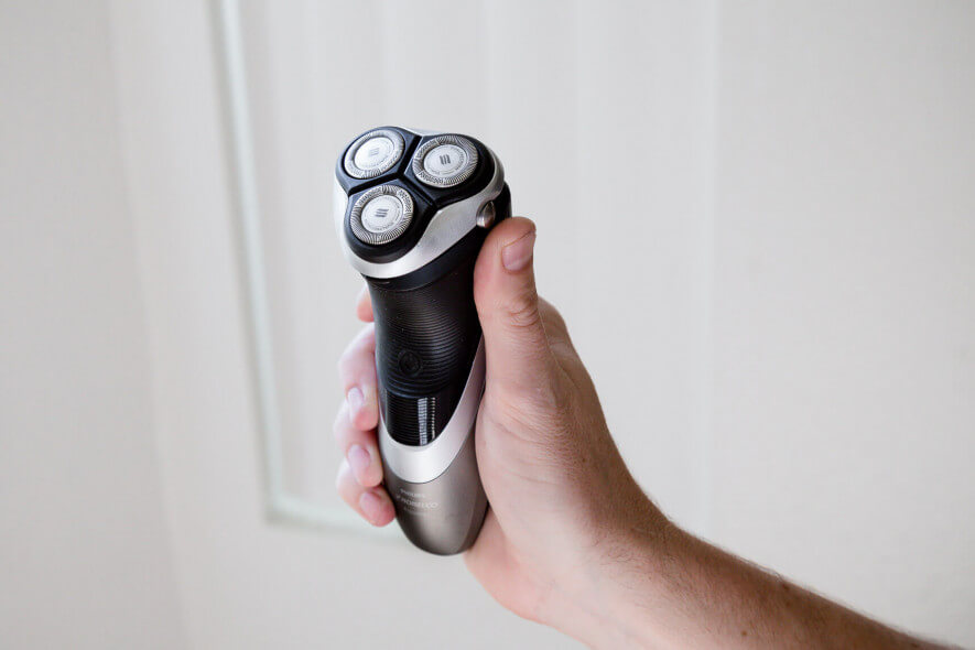 Philips -4500 rotary shaver