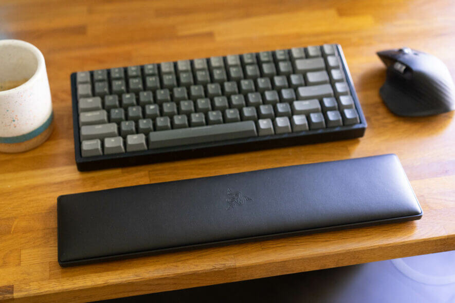 Razer keyboard wrist rest