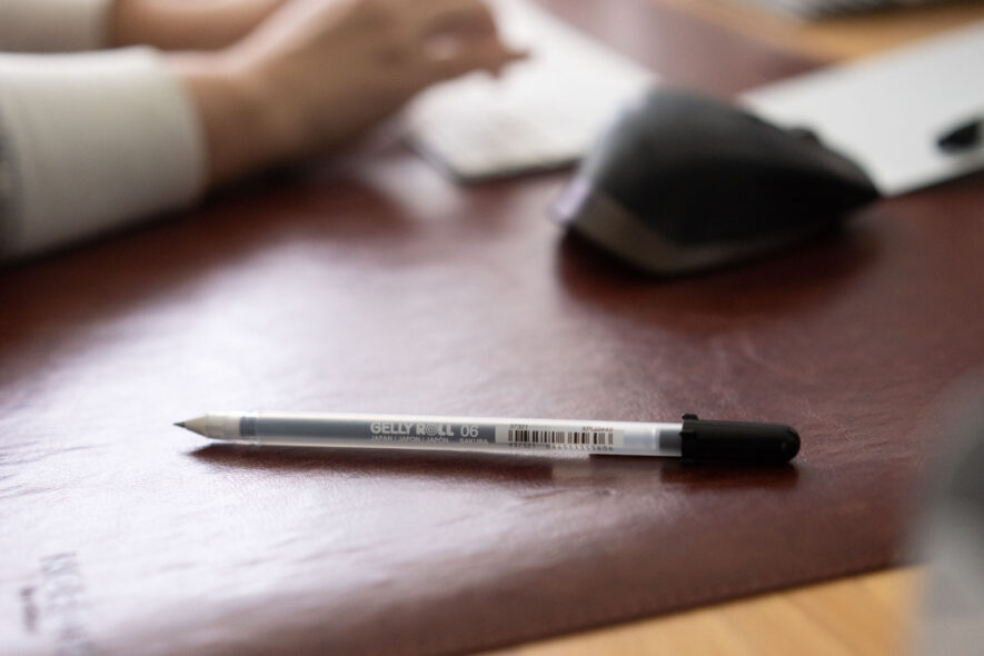 Sakura Gelly Roll 0.6mm pen