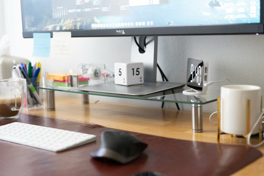 Wali - glass monitor stand