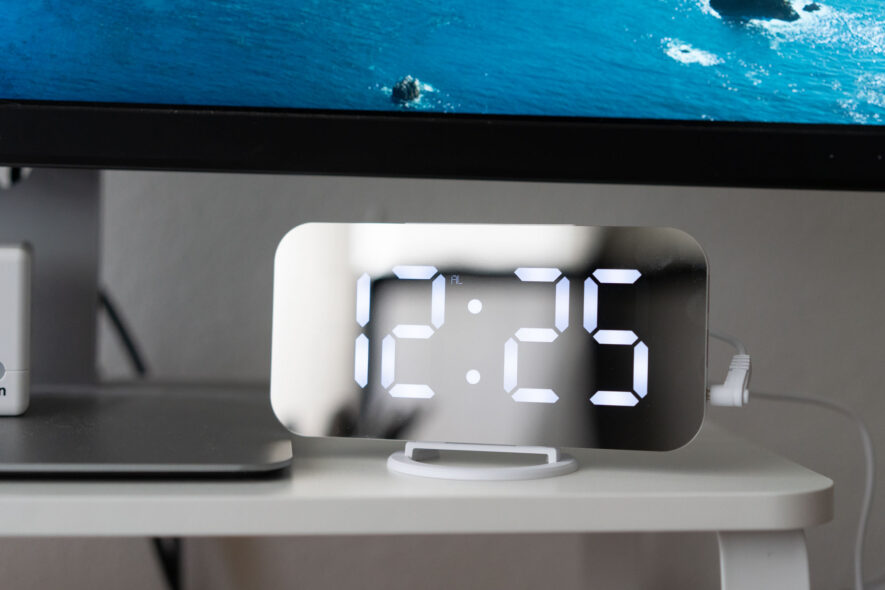 WulaWindy mirror alarm clock